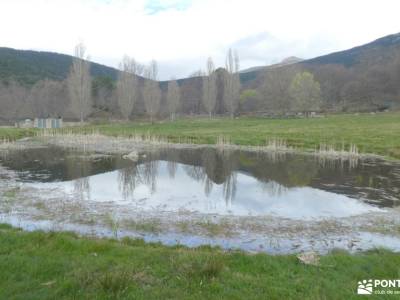 Los Covachones-Valle del Tiétar;mesta cordillera cantabrica las batuecas flor de cerezo viajes truji